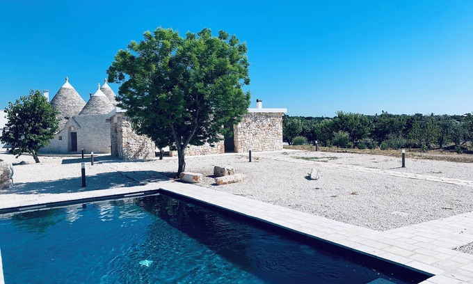 Noci Villa | Trulli of the Hawk