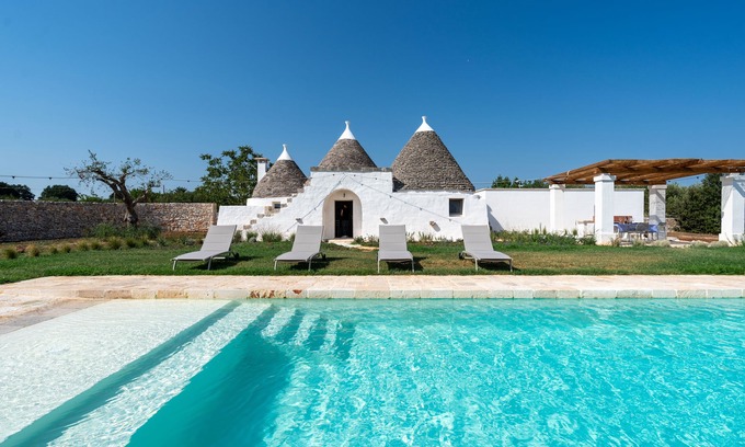 Putignano House | Trulli Salsapariglia by Perle di Puglia