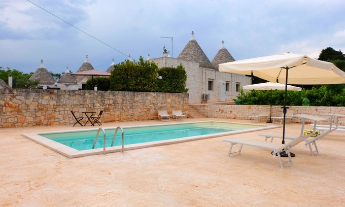 Martina Franca House | TRULLI "SOLE" IMMERSED IN THE HEART OF THE VALLE D'ITRIA
