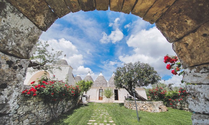 Locorotondo House | Trullo Carrubo - A few kilometers from Locorotondo
