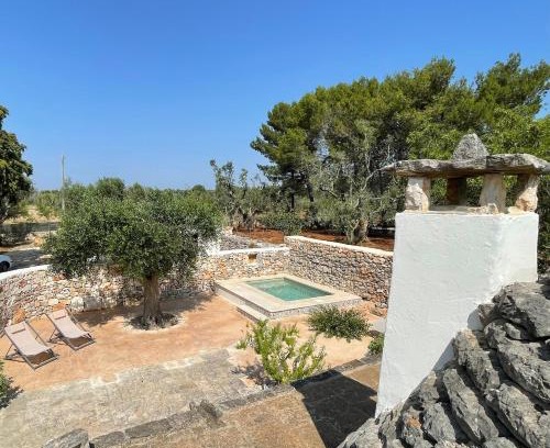Latiano House | Trullo con piscina baby