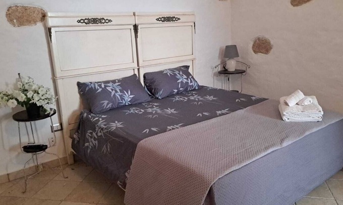 Posto Rosso Villa | Trullo Fronte Mare "Elmeca"