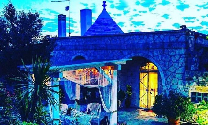 Locorotondo Villa | Trullo Nonno angelo in locorotondo with Wi-Fi and air conditioning