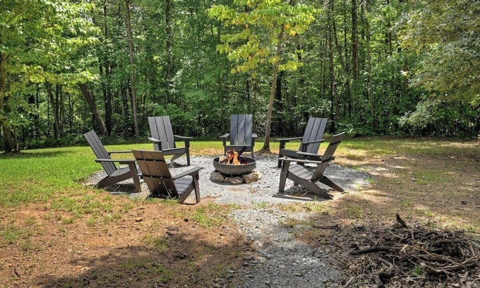 Mineral Bluff Cabin | Tucked Away | Free Night Offer!