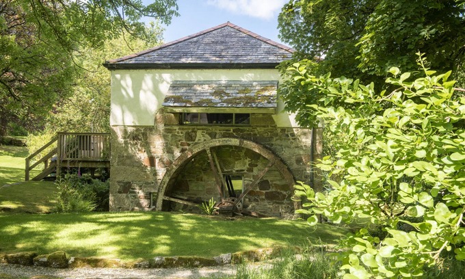 Withiel Cottage | Tucked away in tranquil seclusion within the private Whitehay Estate, sits this charming country cot