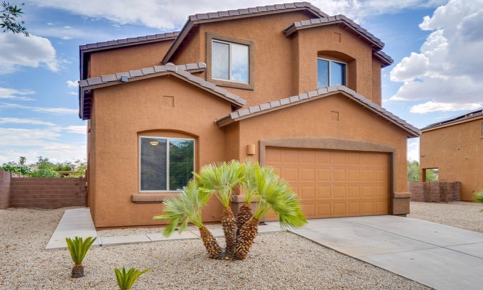 Casas Adobes House | Tucson Getaway: 7 Mi to Saguaro National Park!