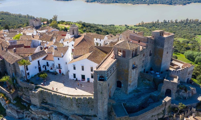 Castillo de Castellar House | Tugasa Casas Castillo de Castellar