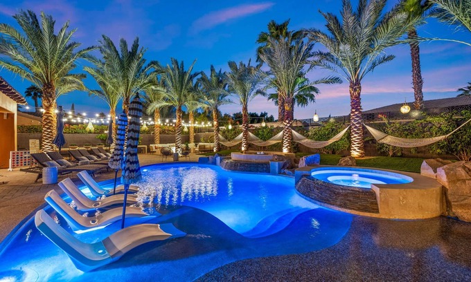 Rancho Santana House | TULUM-Inspired Luxury Retreat: Heated Salt Water Pool & Spa, Fire-pit, Cabanas, Pickle-ball Ct, Family Games. A Perfect relaxing getaway, family reunion & amazing Instagram-able moments.