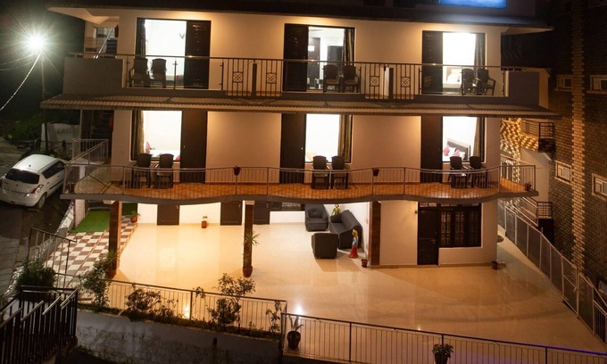 Bhagsu Nag Hotel | Turkish Cottage