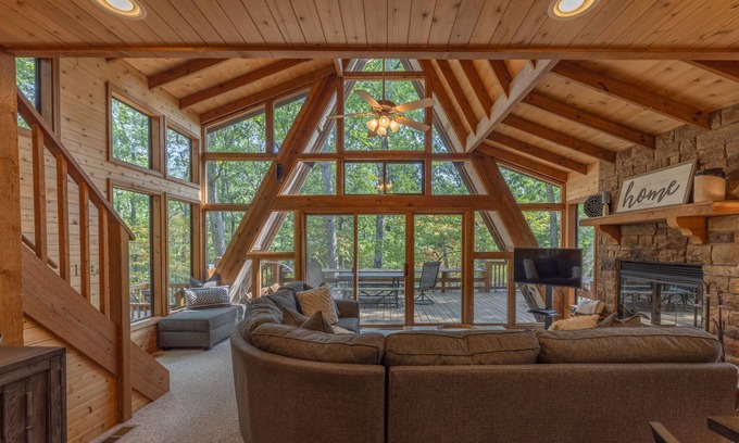 Wright City Ski Chalet | Turrach Ridge Retreat by Innsbrook Vacations!