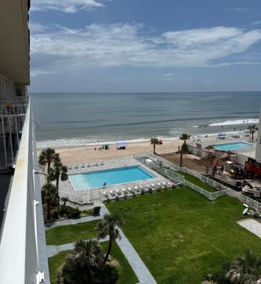 Daytona Beach Apartment | Turtle Time in Castaways Resort