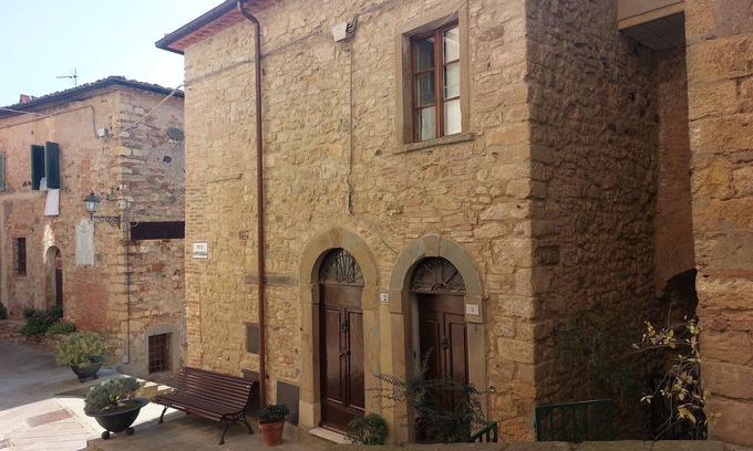 Montecastelli House | Tuscan Hilltop Getaway