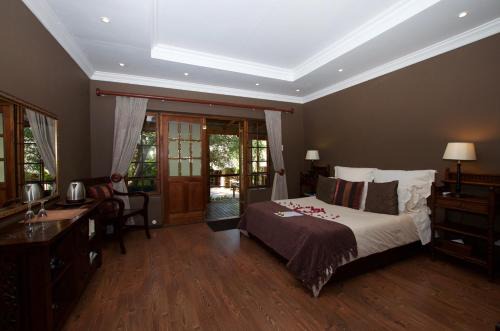 Hartbeespoort Bed & Breakfast | Tuskers Bush Lodge B&B