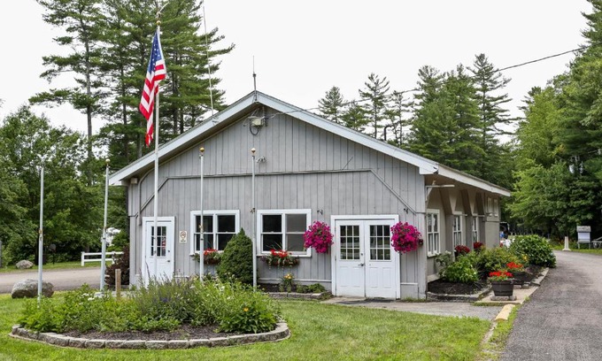 South Hampton Other | Tuxbury Pond Camping Resort Tiny House Clara