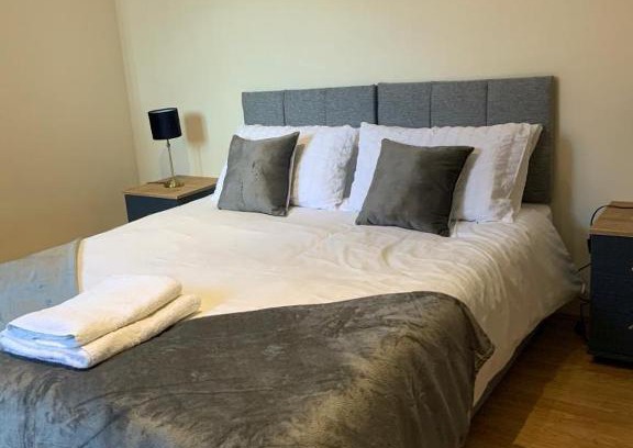 Twickenham Riverside House | Twickenham Apartment