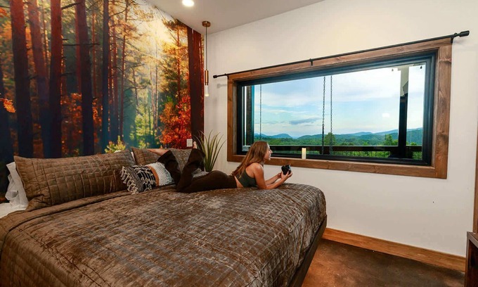 Saluda House | Twilight Timber at Saluda Mountain Retreats!