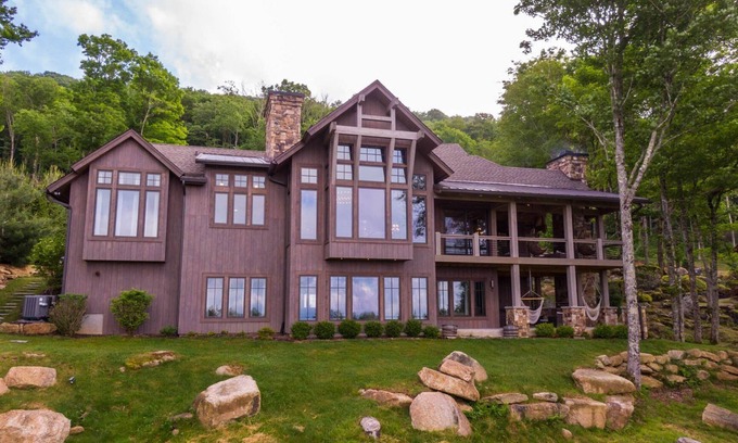 Banner Elk House | Twin Boulder Lodge at Eagles Nest - big views, outdoor fireplaces, hot tub, arcade