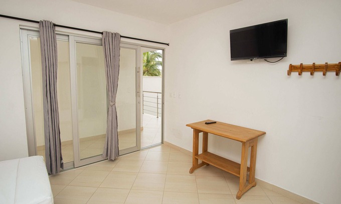 Sucre Hotel | Twin Superior Con Vista A La Piscina A Pie De Playa