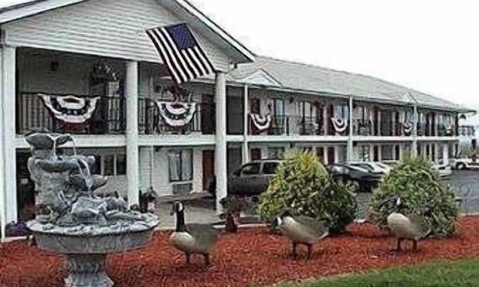 Branson Theater District Hotel | Twinkle Inn