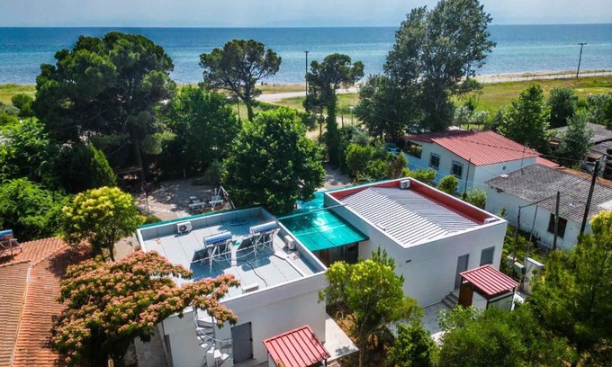 Kallikratia House | TWINS Sea Front Villas