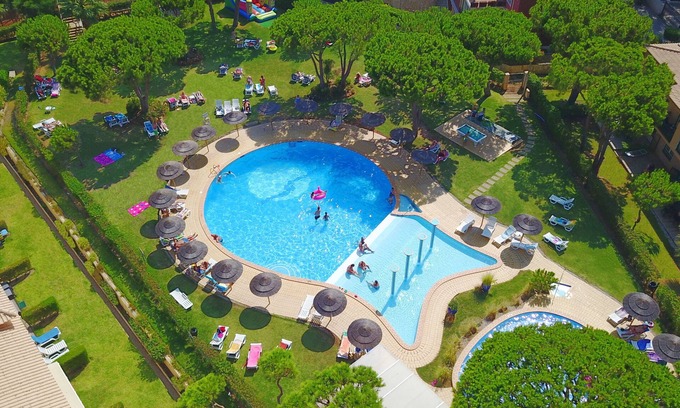 Santa Eulalia Apartment | Two Bedroom Apt | 300m from the beach | 2 pool areas | Free Wifi | Central