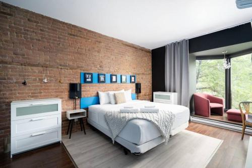 Plateau Mont Royal Apartment | Two bedroom duplex in Plateau Mont-Royal district