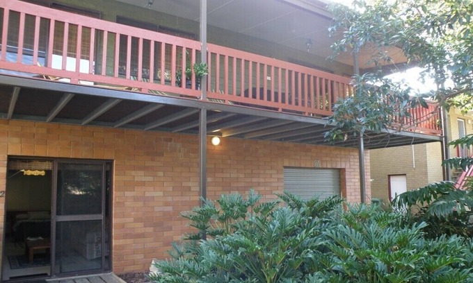 Point Lookout House | Two bedroom house in quiet cul-de-sac and walking distance to beaches.