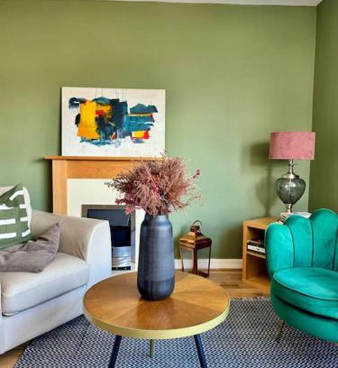 North West Apartment | Two bedroom maisonette in the heart of the West End
