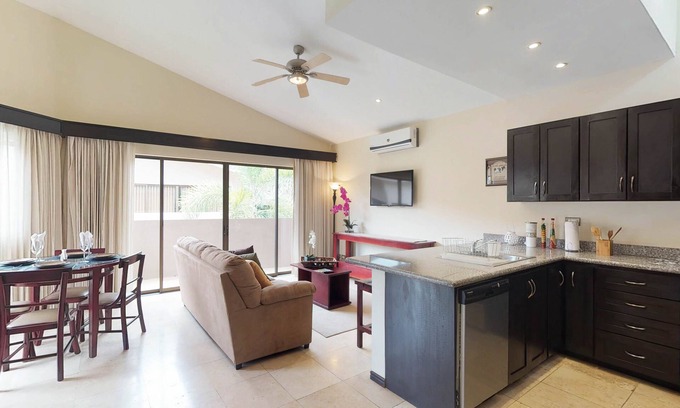 El Ocotal Apartment | Two Condos with Pool - Close to the Beach