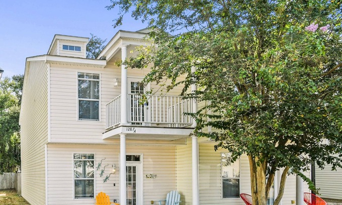 Gulfport House | Two Gulfport Side-by-Side Townhomes ONE BLOCK to BEACH, 6 bedrooms & 6 bath