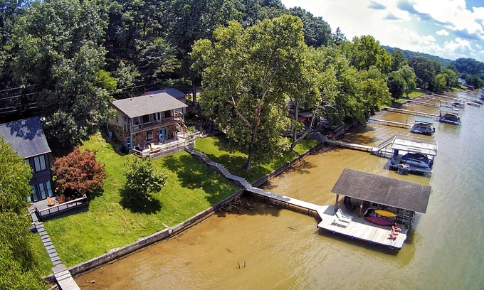Florence House | Two kitchens, Boathouse, Firepit, Bunks, Kayaks