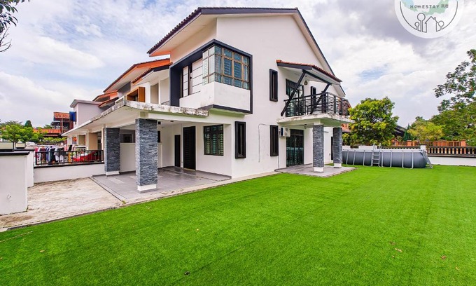 Tebrau House | Two-Nine Muslim Villa by RR JBcity