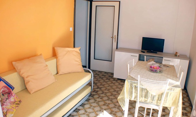 Lido delle Nazioni Apartment | two-room apartment with side sea view balcony 50 meters. from the beach