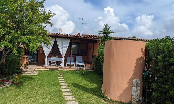 Costa Rei Villa | Two-room detached house 50 meters from the beach, all services within walking distance.