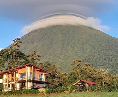 La Fortuna Villa | Two Volcanoes Villa Fortuna