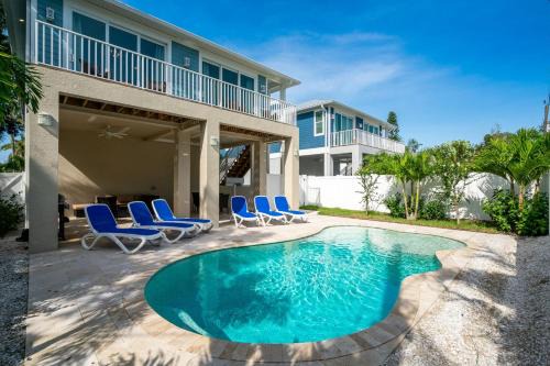 Mid Island House | TWO, YES, TWO brand new homes, side by side, creating the Palace to fit the entire crew, home