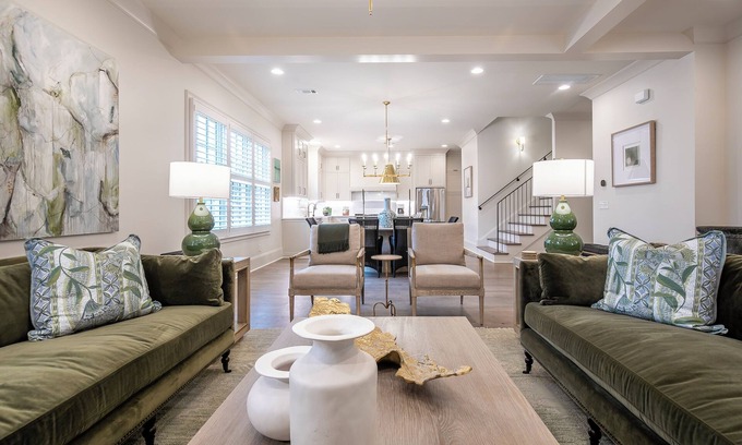 Oxford House | TX Rebel; Luxury home four blocks from Oxford's square, walk to Midtown