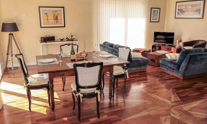 Tregunc House | Ty Coat Pin by Interhome