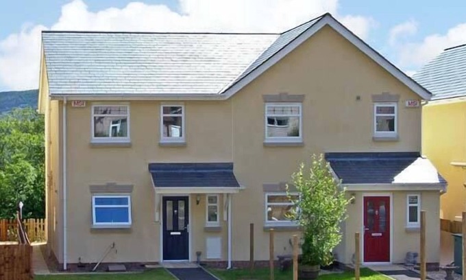 Dolgarrog Cottage | TY GWYDYR, family friendly, country holiday cottage in Dolgarrog