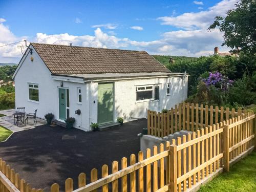 Mawr House | Ty Howton