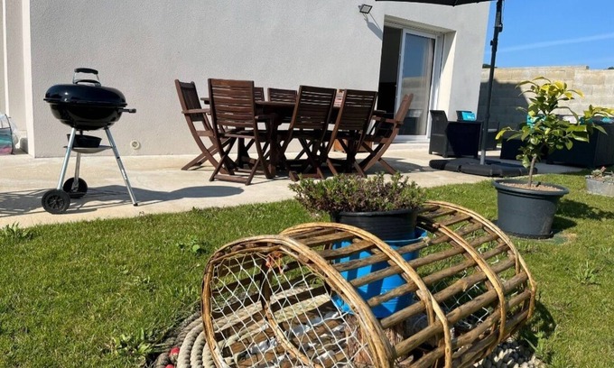 Crozon House | Ty laouen New house for 8 persons quiet enclosed garden terrace