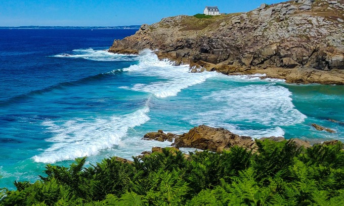 Landudec House | Ty Palmier - close to beaches, Quimper and amenities