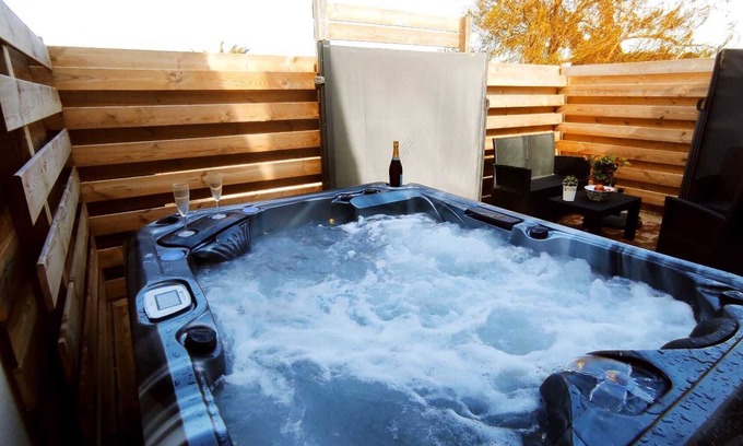 Roscoff House | Ty Tomm : Cosy cottage with private spa - Ideal for 2 + baby - Near beach & nature