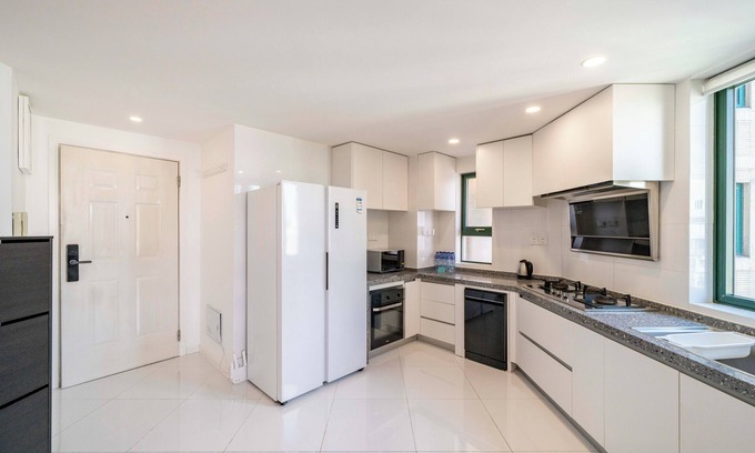 Xujiahui Bed & Breakfast | Tyms 4BR 2BA Apt Novel Garden