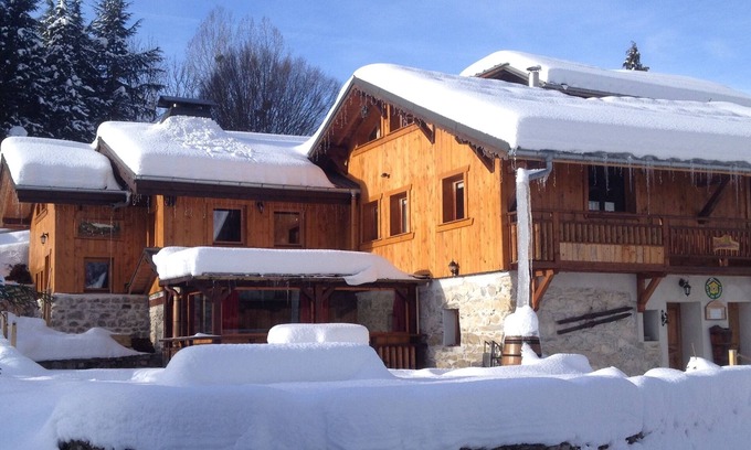 Chatillon-sur-Cluses Ski Chalet | Typical chalet: Gite la Cassandrine close to Morillon and Samoëns