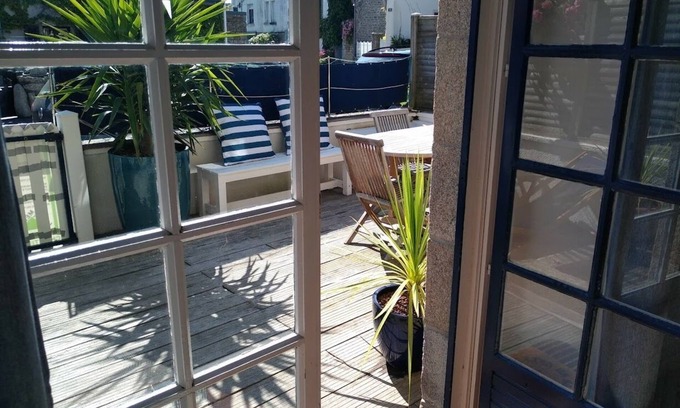 Loctudy House | Typical fisherman's house 80 meters from the beach.