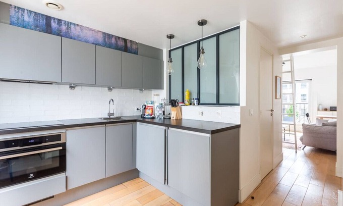 Quartier de l'Ecole-Militaire Apartment | Typical Parisian#amazing View#effeiltower#paris7