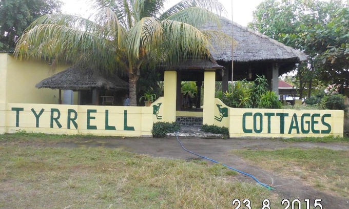 Gili Air Resort | Tyrrell Cottages & Restaurant