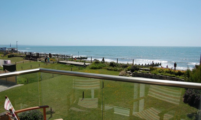 Tywyn House | Tywyn Beach House in Tywyn