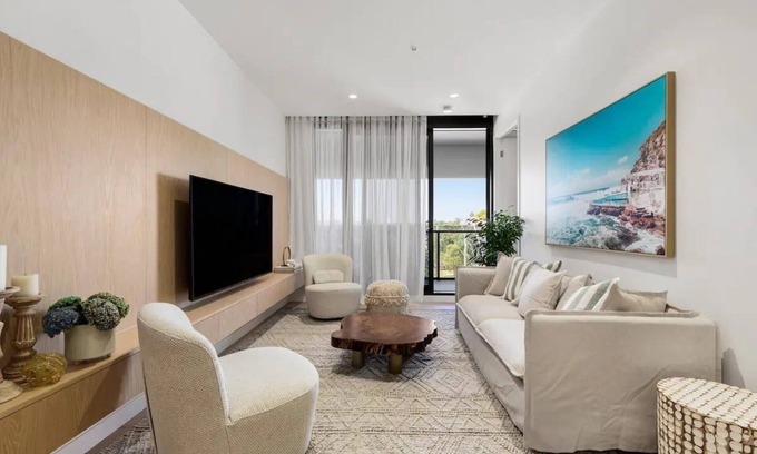 Glen Iris Apartment | Uber Stylish Apartment in Glen Iris